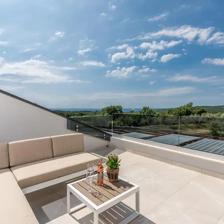 A Lovely Poolside In Ideal For Family * Krnica